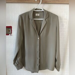 Aritzia Tulum Blouse small